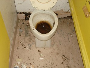 Toilet-overflow-hotel